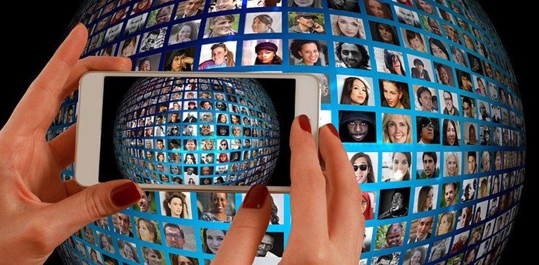 The Increase in Mental Health Social Anxiety & the Links with Social Media